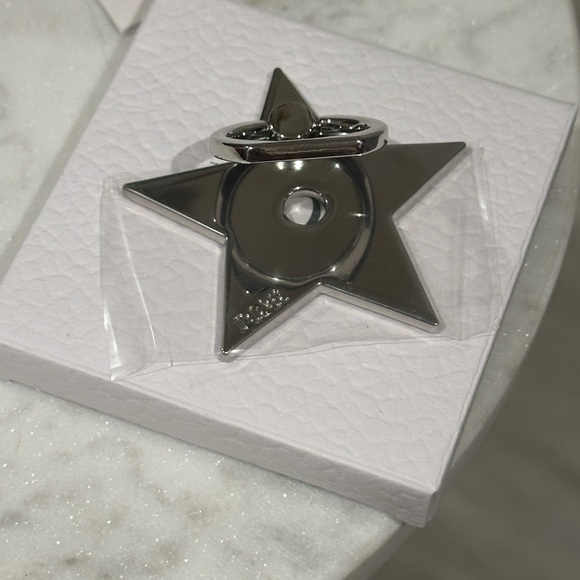 Dior Metallic Star Keyring - Picture 2 of 7